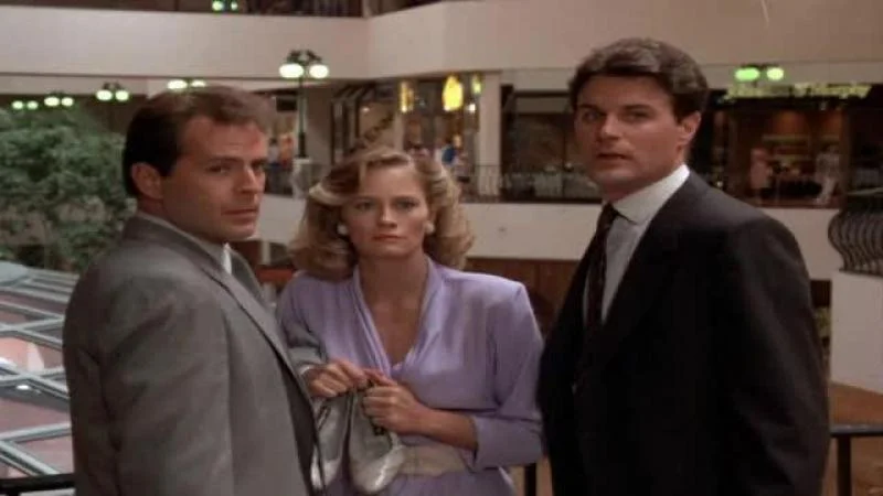 Кадры из сериала Детективное агентство «Лунный свет» (1985)