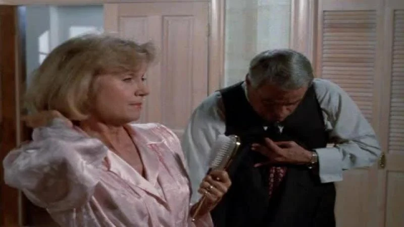 Кадры из сериала Детективное агентство «Лунный свет» (1985)